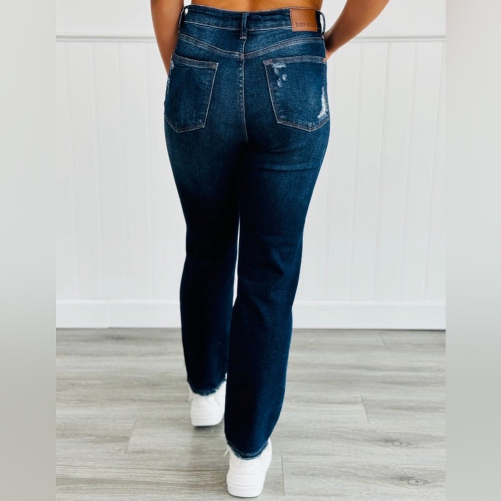 NWT - Judy Blue - High Waist Straight Leg Distressed Jeans - Woman's Size 16W - Picture 2 of 6